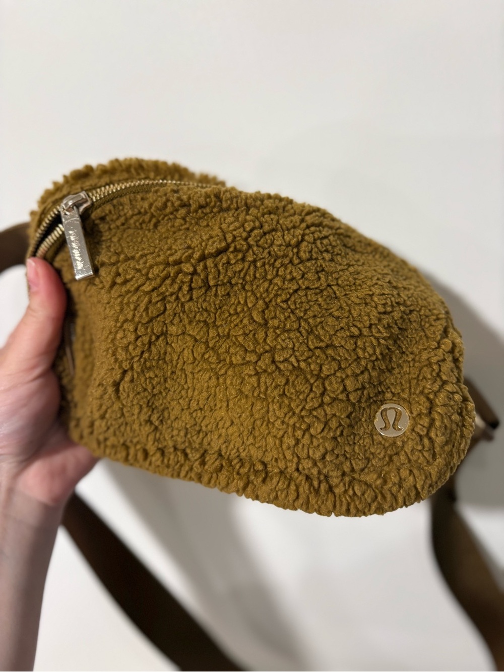 Lululemon Sherpa Crossbody Belt Bag 2L